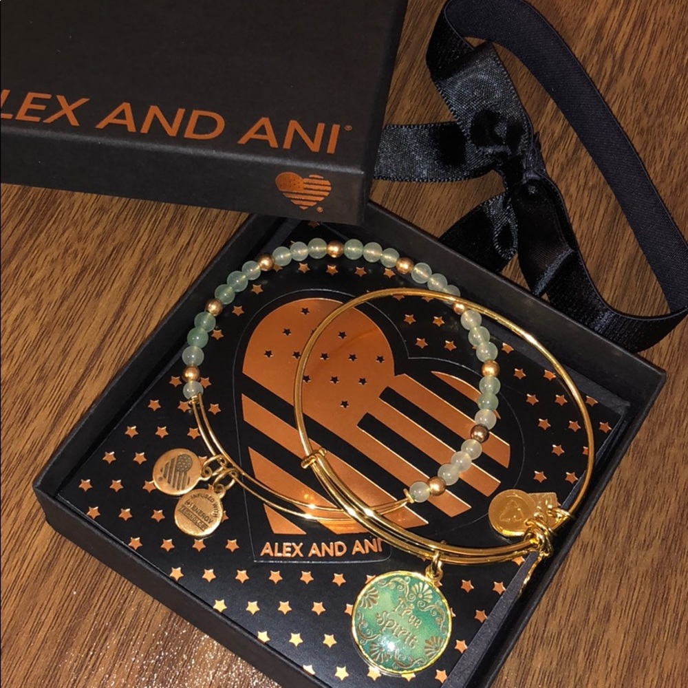 Alex & Ani Free Spirit Bracelet Set